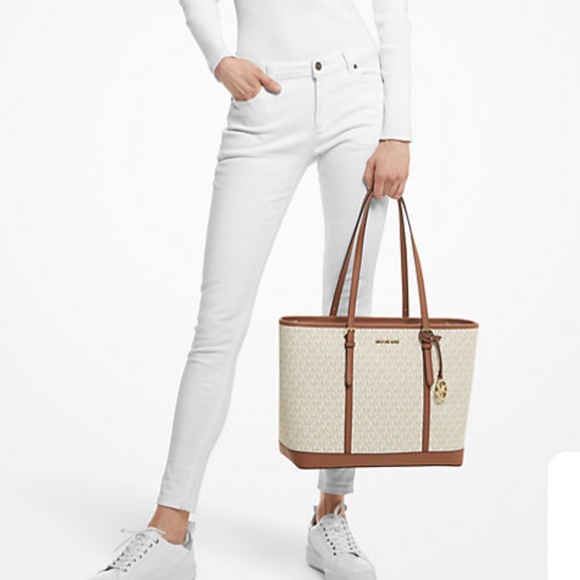 MICHAEL KORS VANILLA SIGNATURE COLOR JET SET TRAVEL LARGE LOGO TOTE BAG - Picture 2 of 15